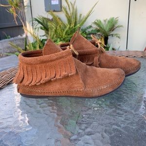 Classic Fringe Hardsole Boot